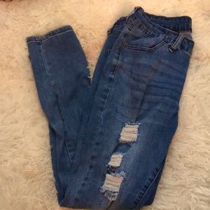 Size 14 woman’s jeans. In really good condition only worn a few times
